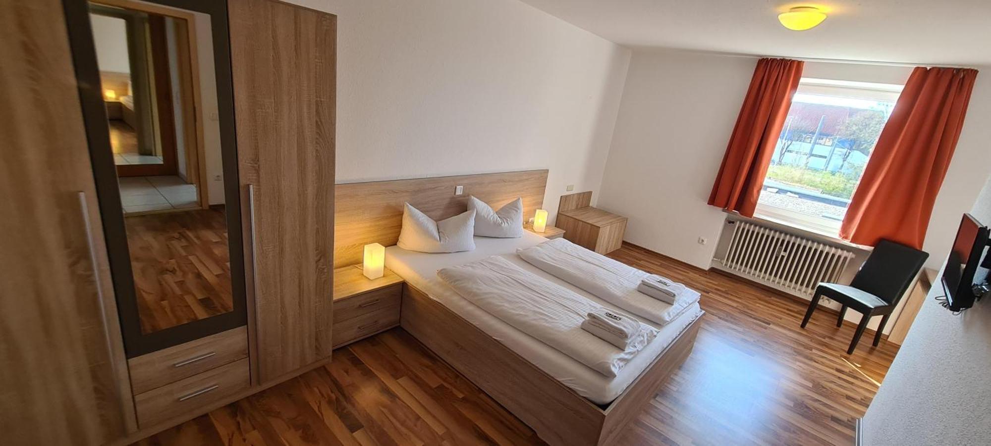 Hotel Krone Königsbrunn المظهر الخارجي الصورة