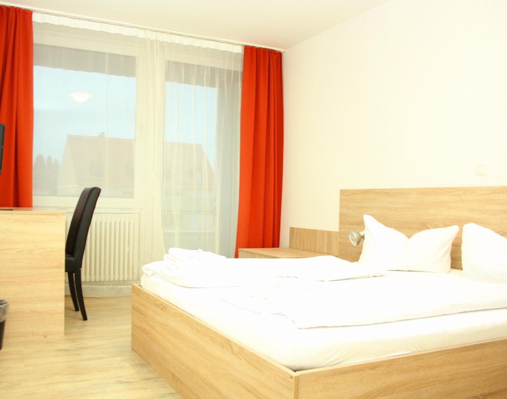 Hotel Krone Königsbrunn المظهر الخارجي الصورة