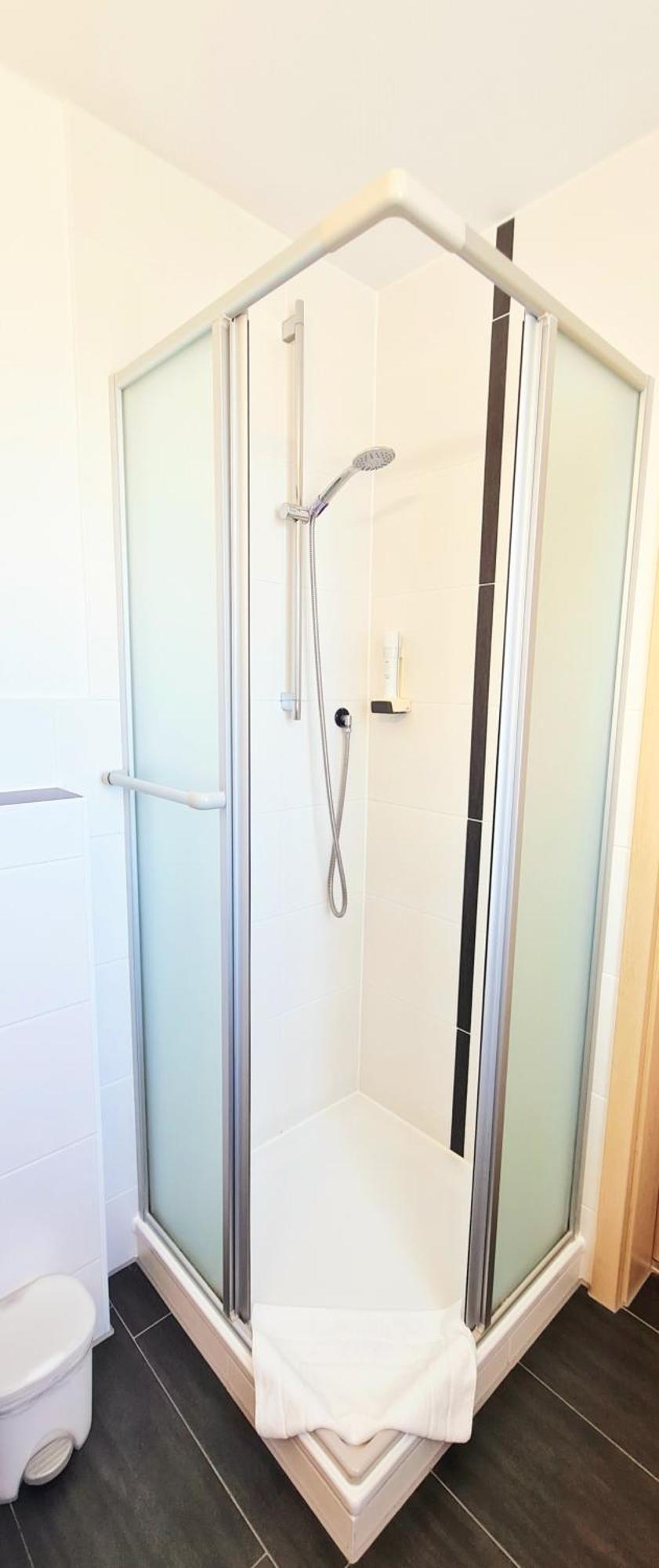 Hotel Krone Königsbrunn المظهر الخارجي الصورة