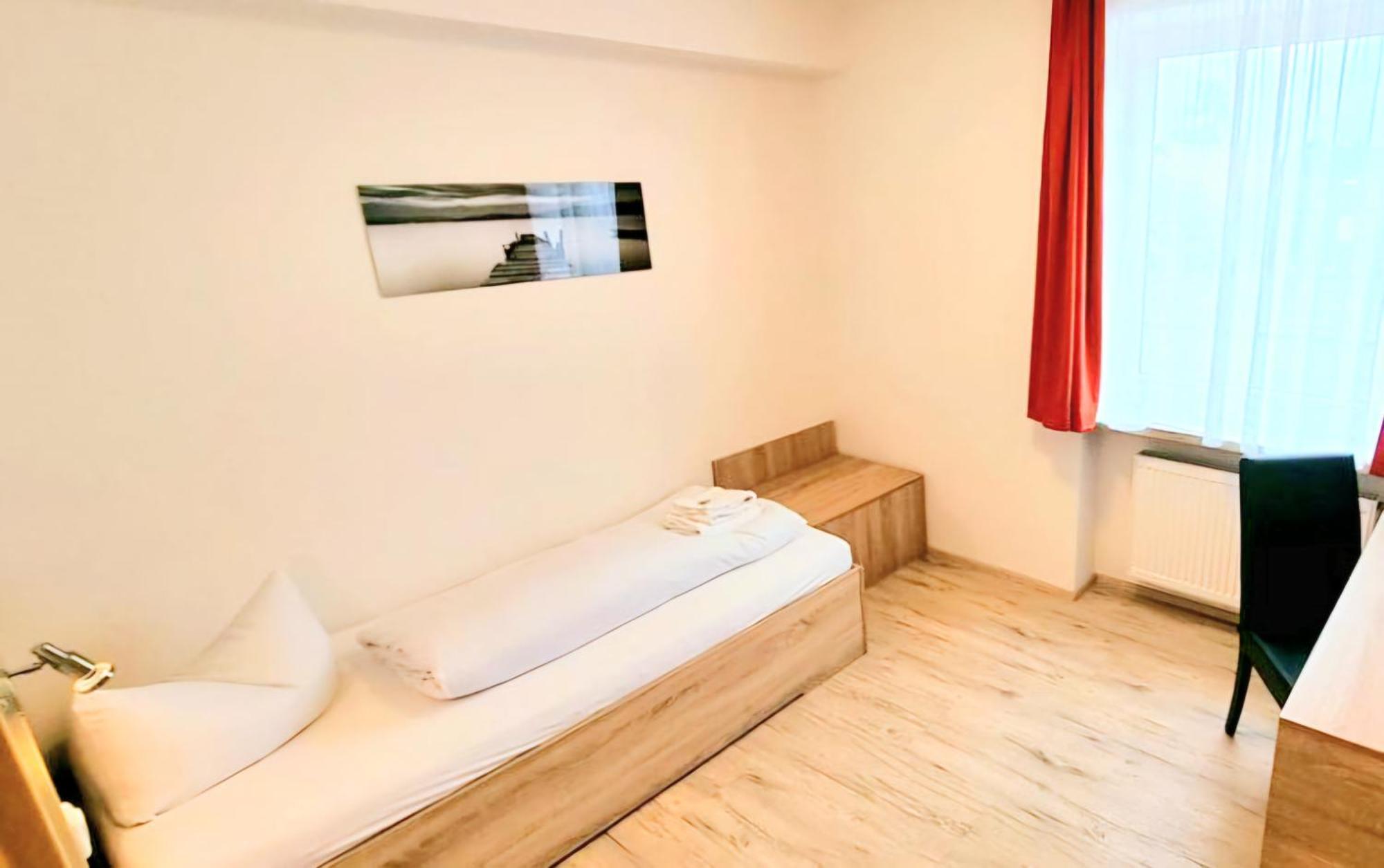 Hotel Krone Königsbrunn المظهر الخارجي الصورة